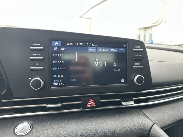 Used 2021 Silver Hyundai SEL image 14