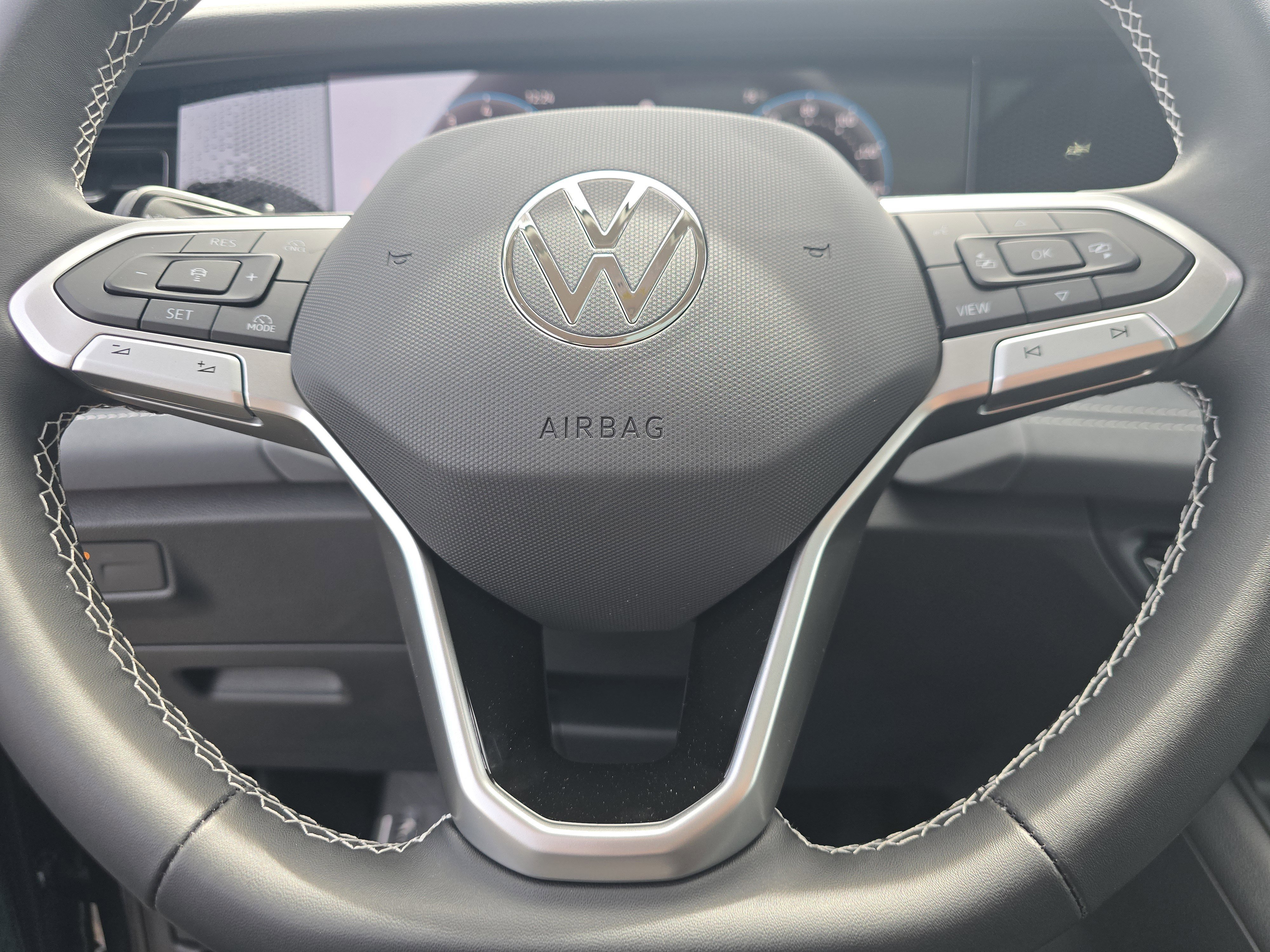 New 2026 Platinum Gray Metallic Volkswagen SE image 22