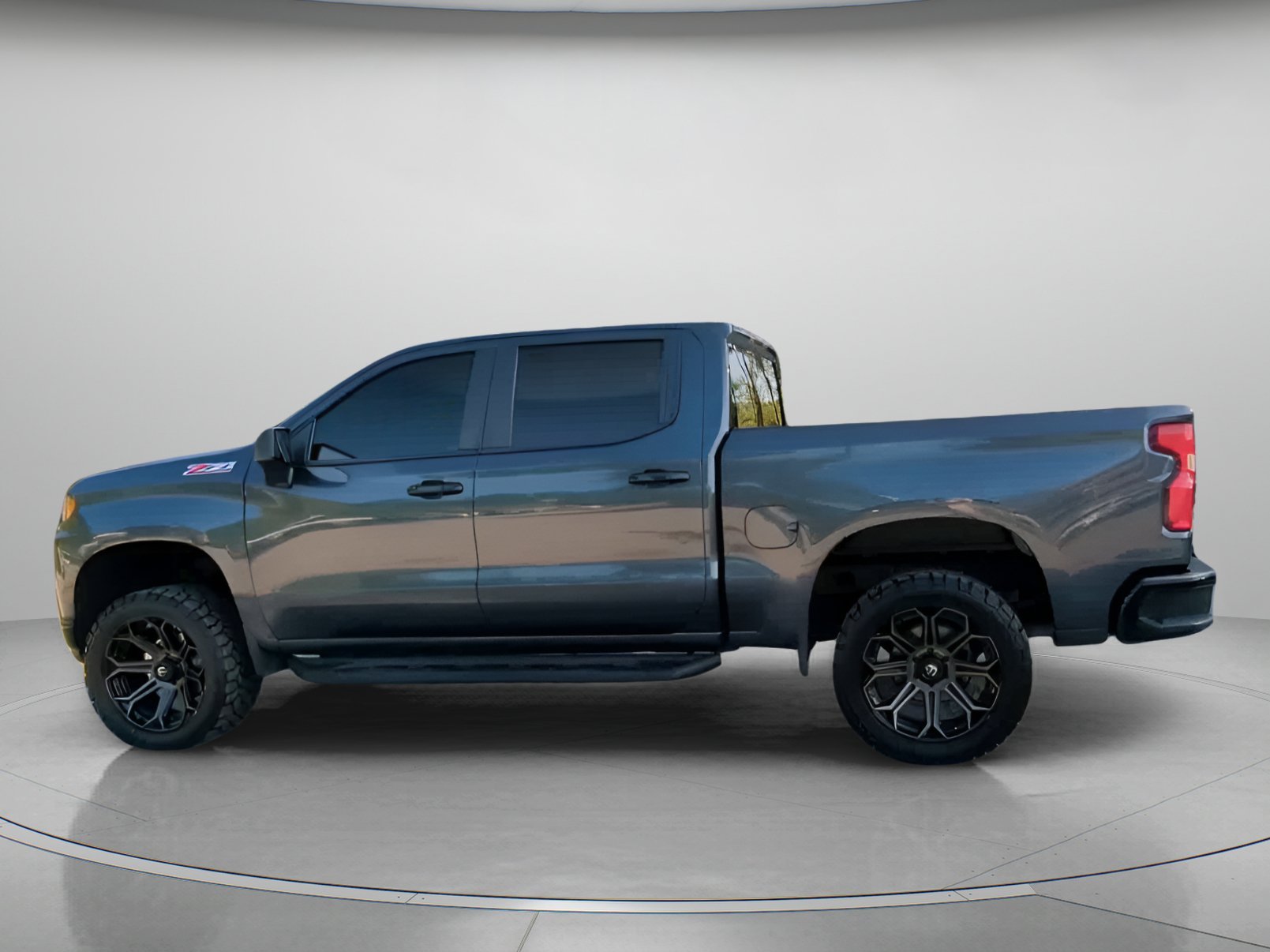 Certified Used 2019 Shadow Gray Metallic Chevrolet Custom Trail Boss Crew Cab Pickup image 16