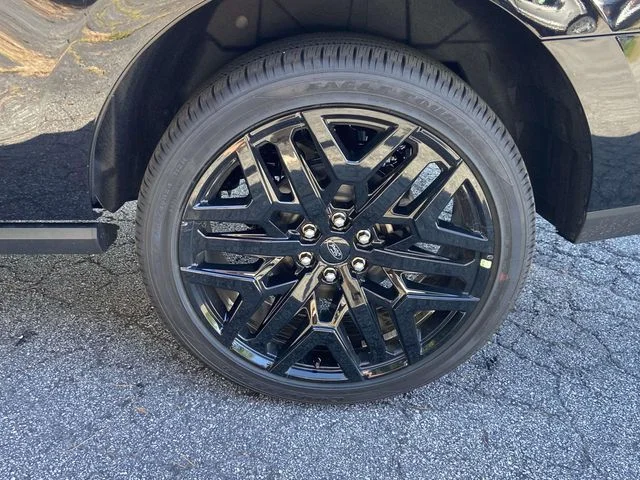 New 2027 Agate Black Metallic Ford Platinum image 6