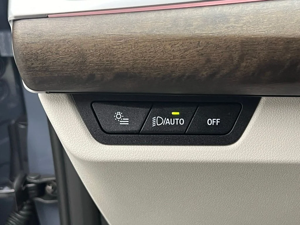 Used 2026 Storm Bay Metallic BMW xDrive28i image 19
