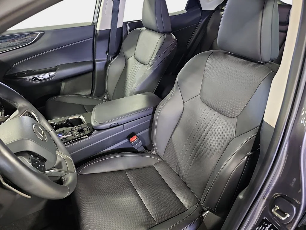 Certified Used 2025 CLOUDBURST GRAY Lexus 350h Premium image 17