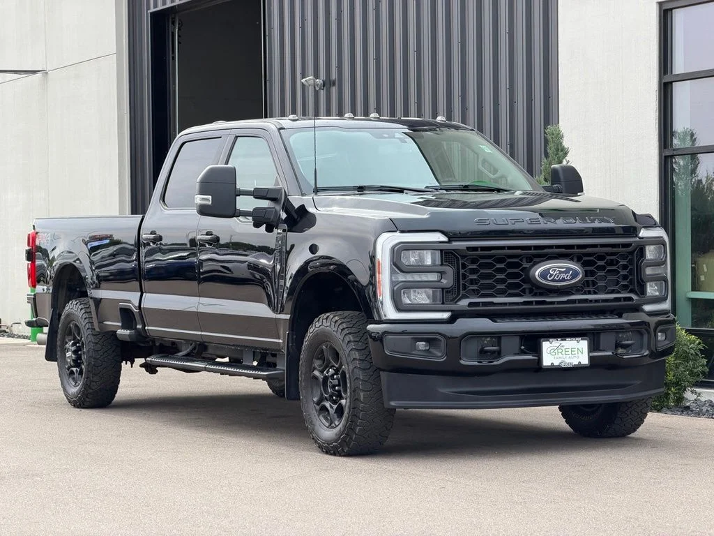 Used 2023 Black Ford XLT image 4