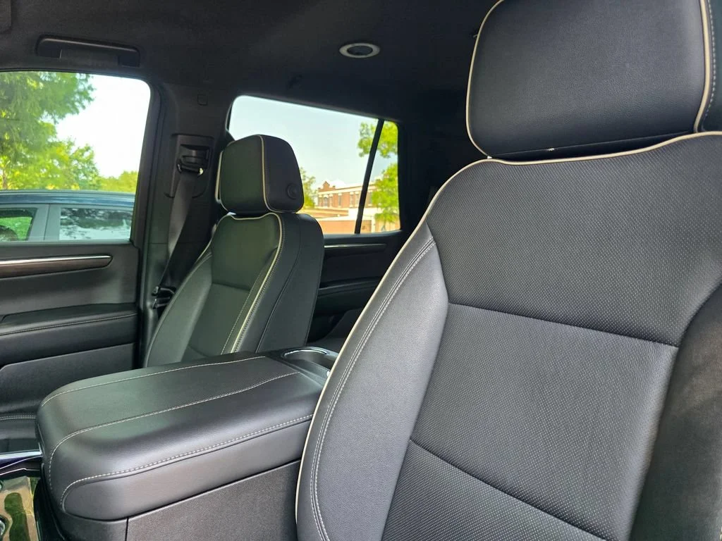 Used 2025 Sterling Gray Metallic Chevrolet Premier image 13