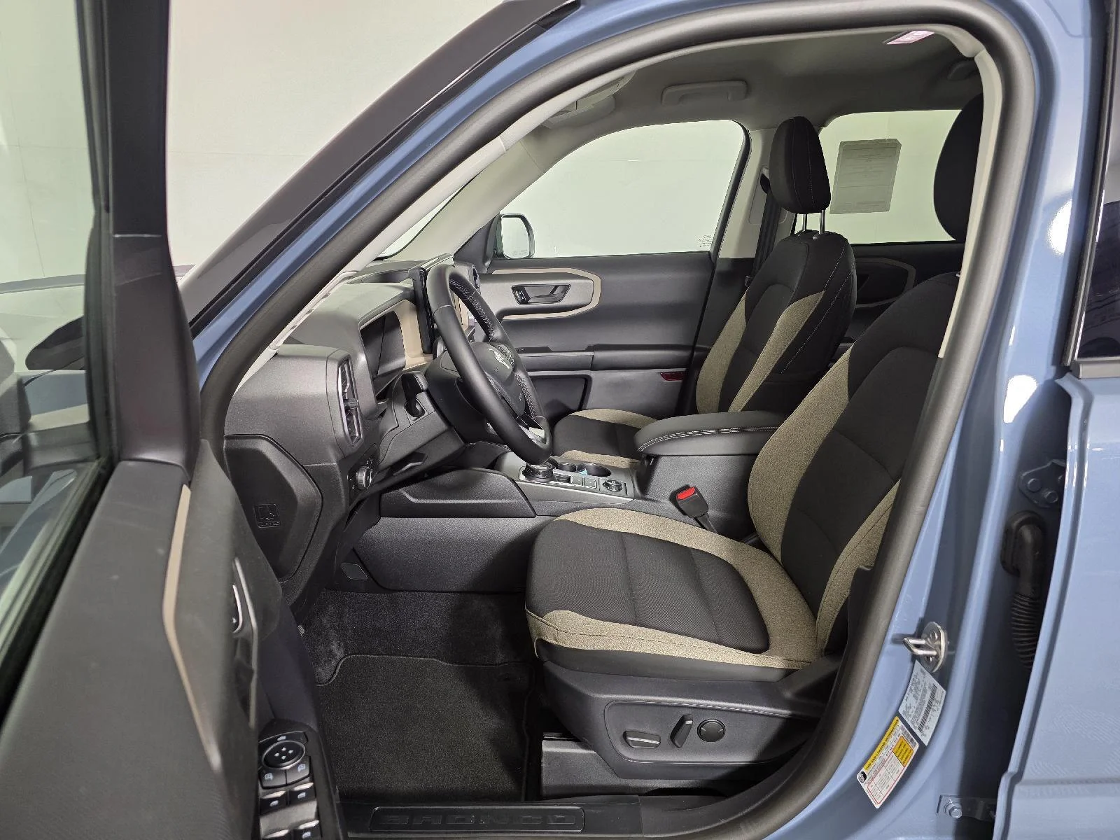 Used 2025 Azure Gray Metallic Tri-Coat Ford Big Bend image 13