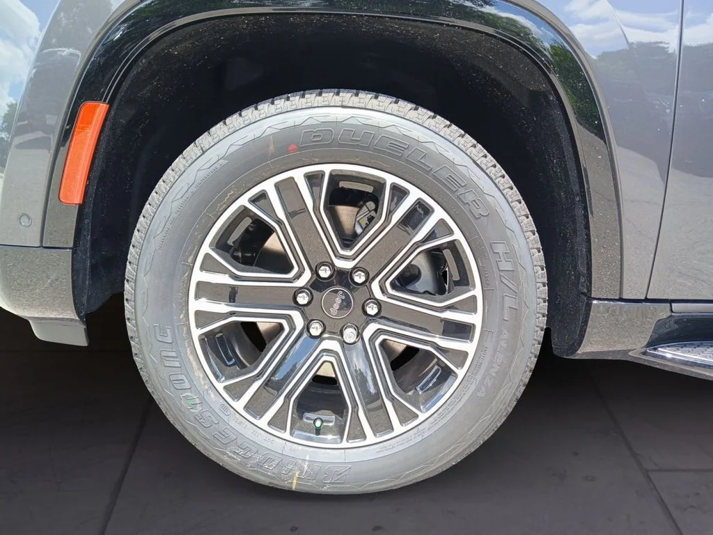 New 2026 Gray Jeep  image 9