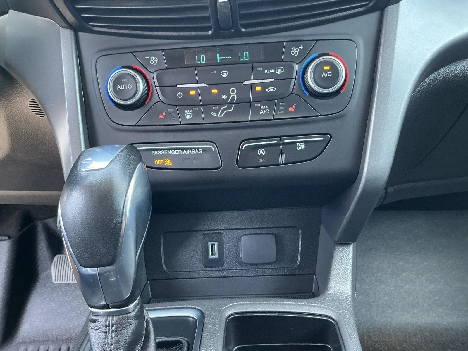 Used 2018 Magnetic Ford SEL image 16
