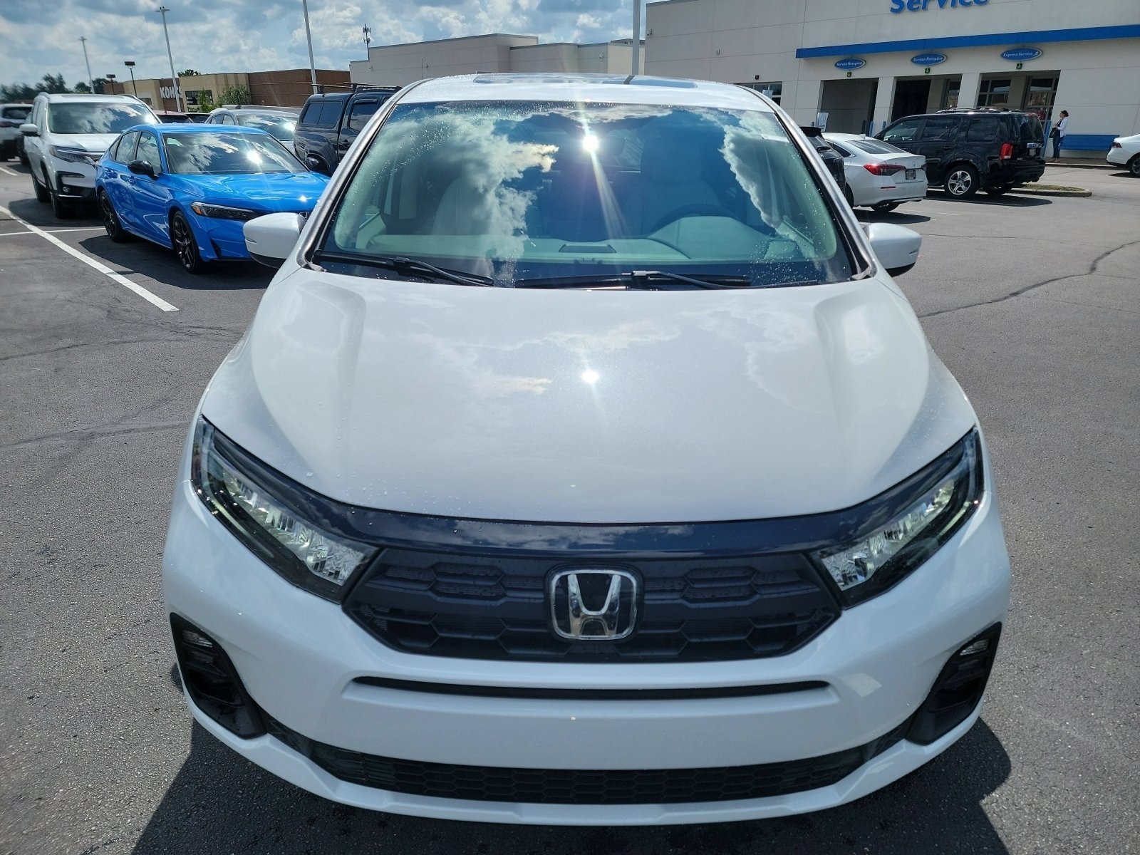 New 2027 Platinum White Pearl Honda EX-L image 2
