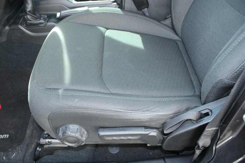 Used 2022 Granite Crystal Metallic Clearcoat Jeep Unlimited Sport Altitude 4x4 image 21