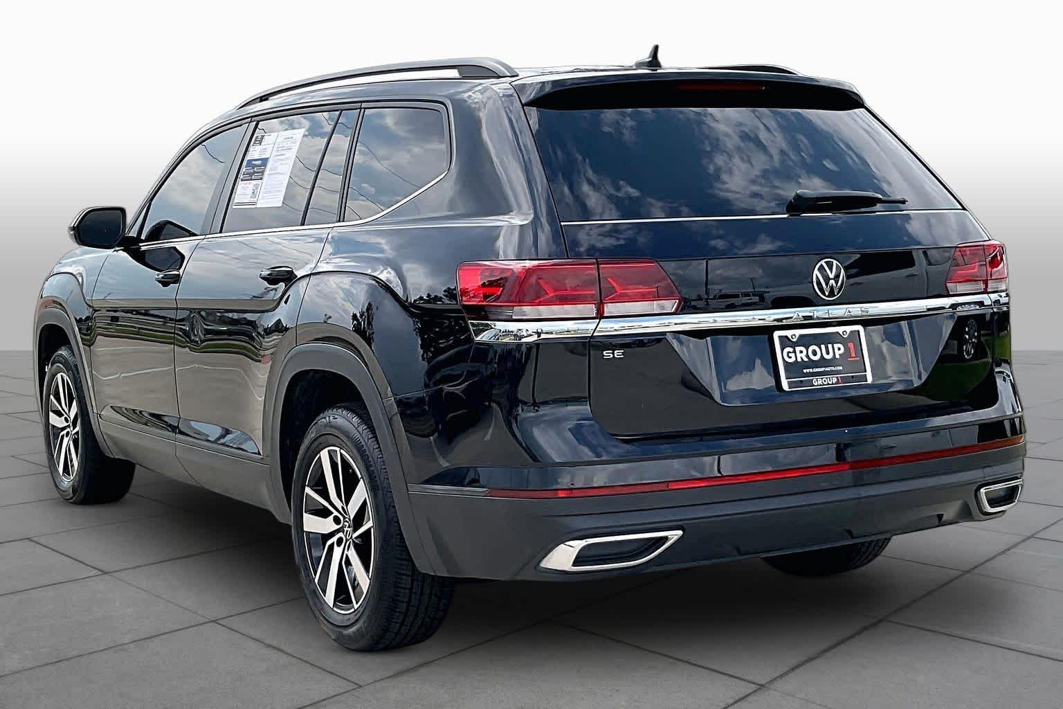 Used 2023 Deep Black Pearl Volkswagen 2.0T SE image 12
