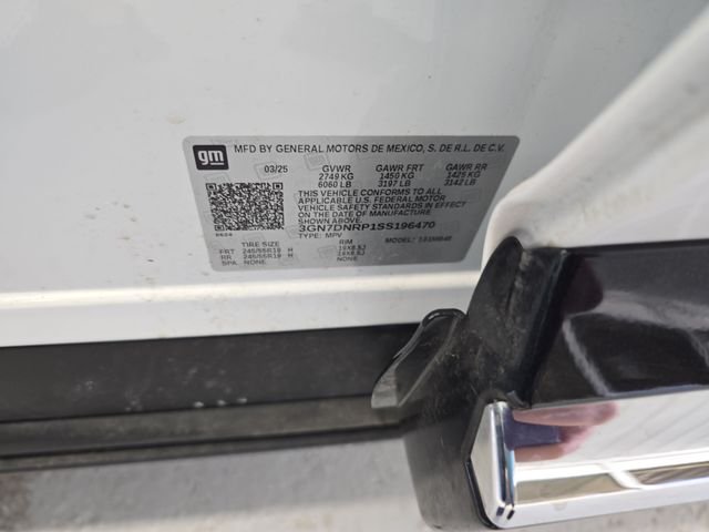 Used 2025 White Chevrolet LT image 14