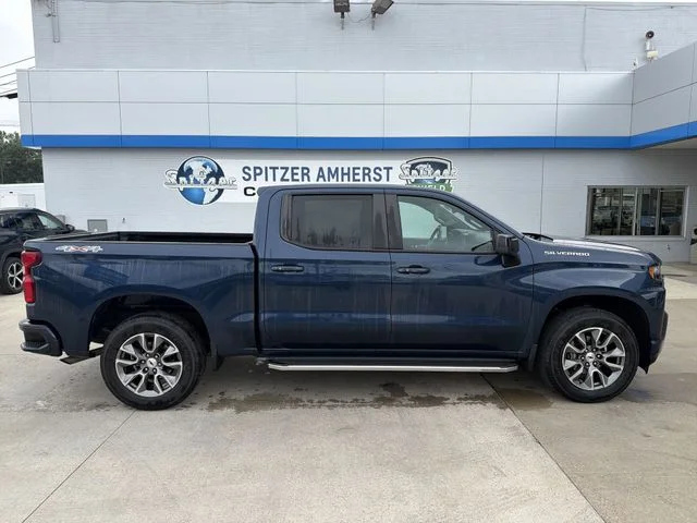 Used 2019 Blue Chevrolet RST image 11