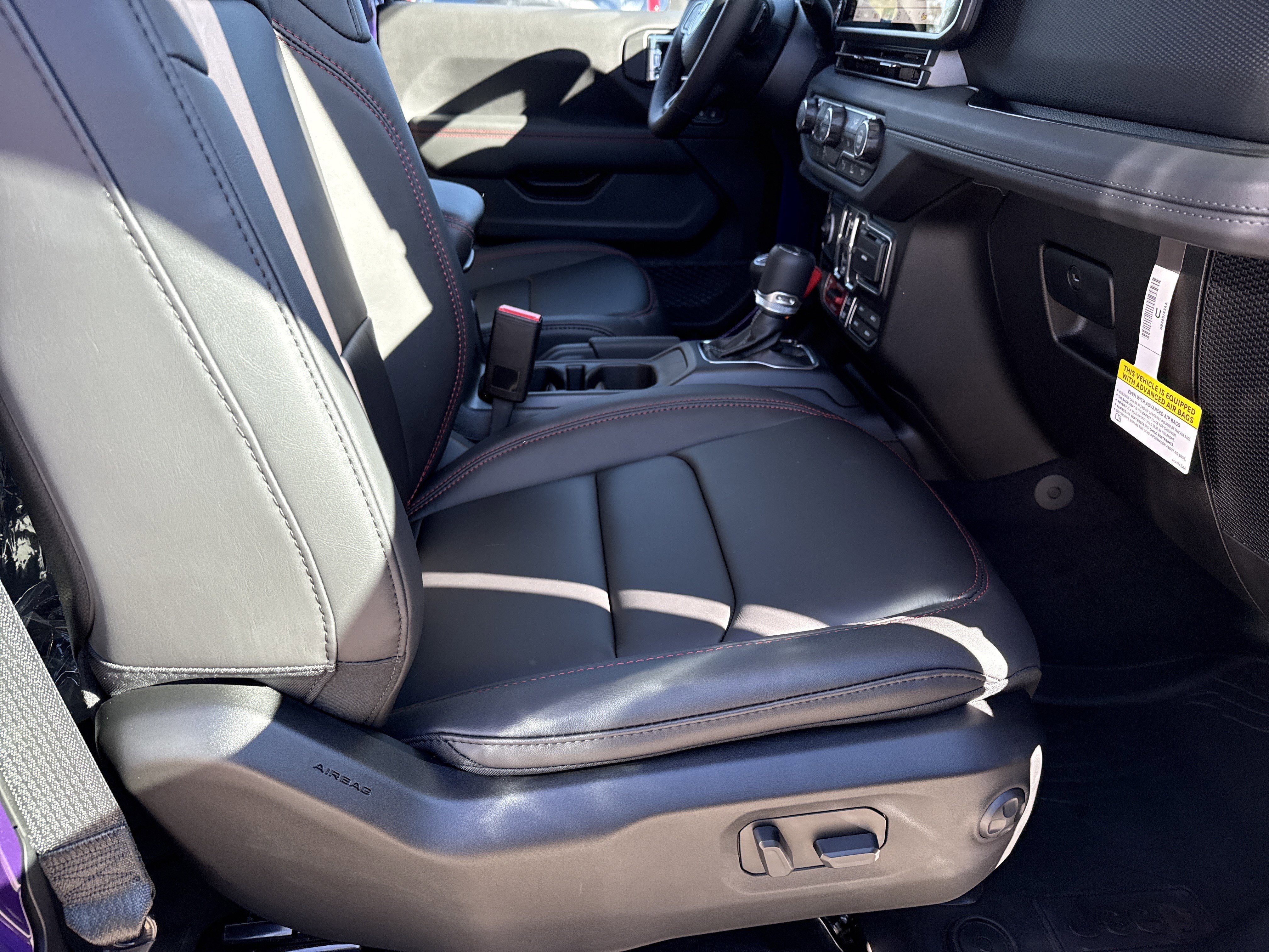 New 2026 Reign Jeep Rubicon X image 16