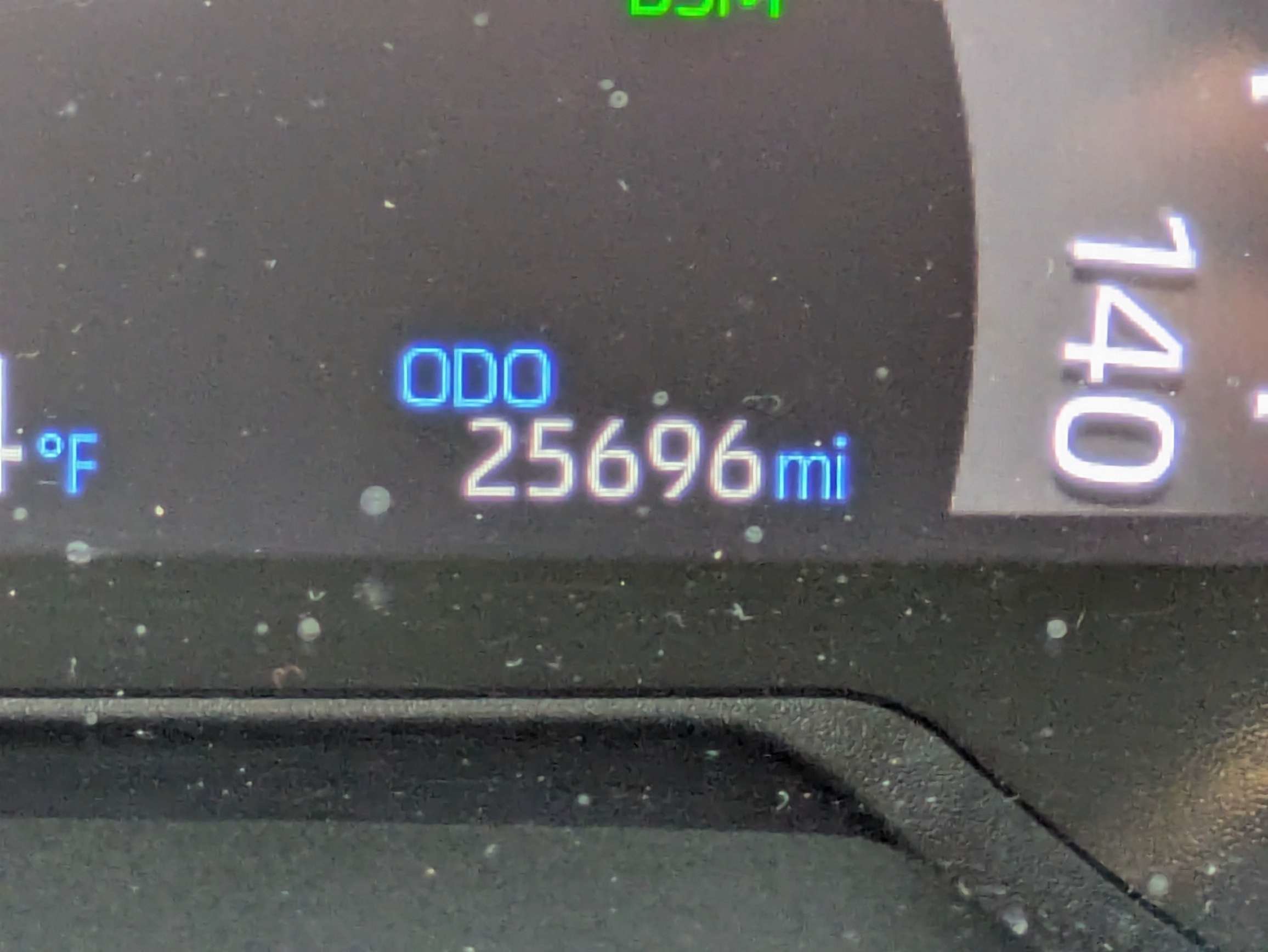 Used 2024 Pearl Toyota XLE Premium image 29