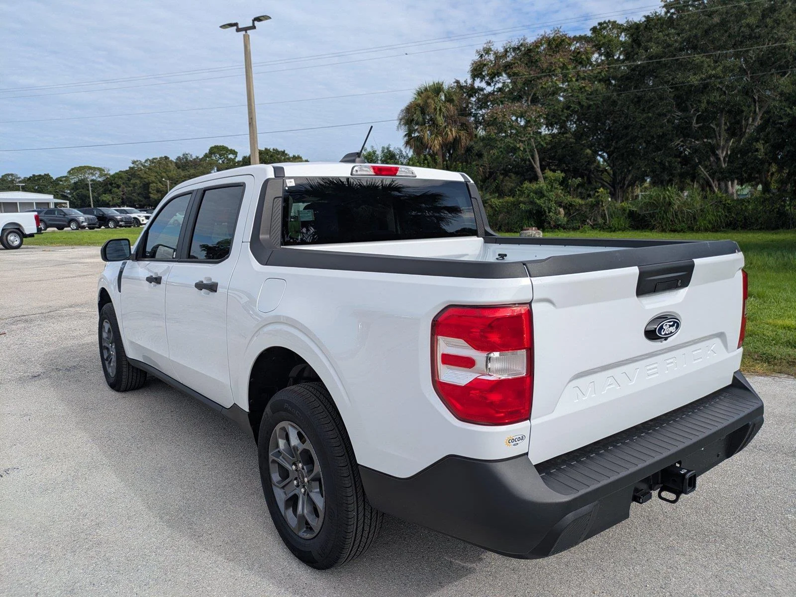 New 2026 Oxford White Ford XLT image 8