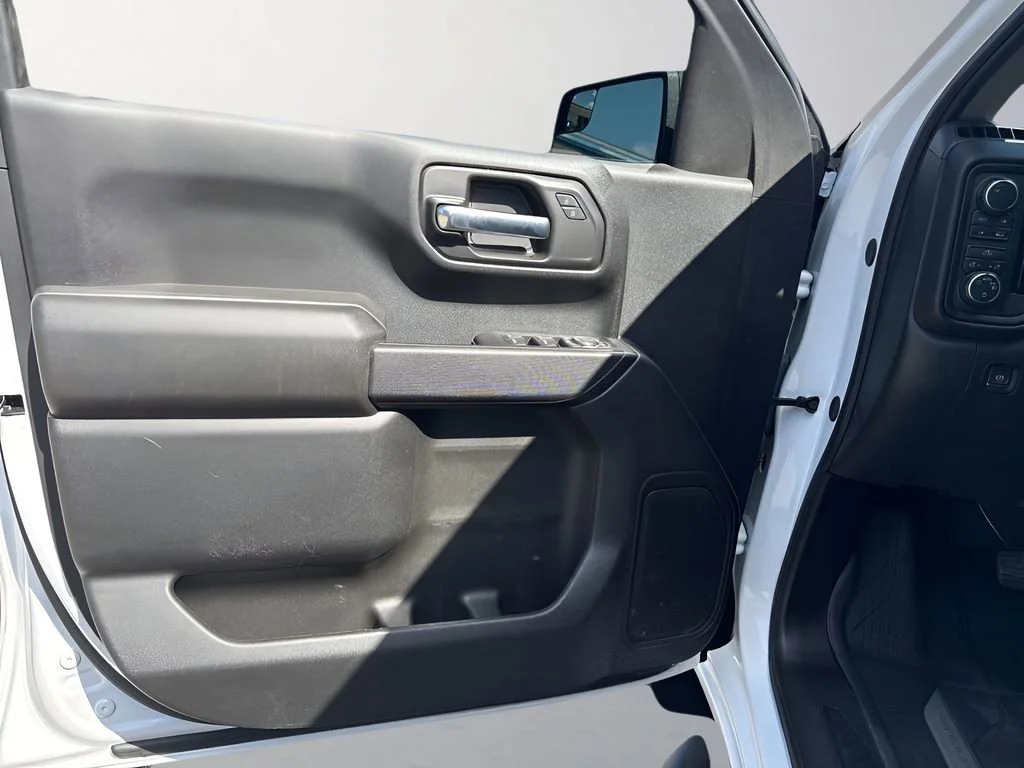 Used 2024 Summit White Chevrolet Custom image 23