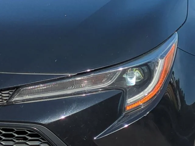 Used 2022 Black Toyota L image 17