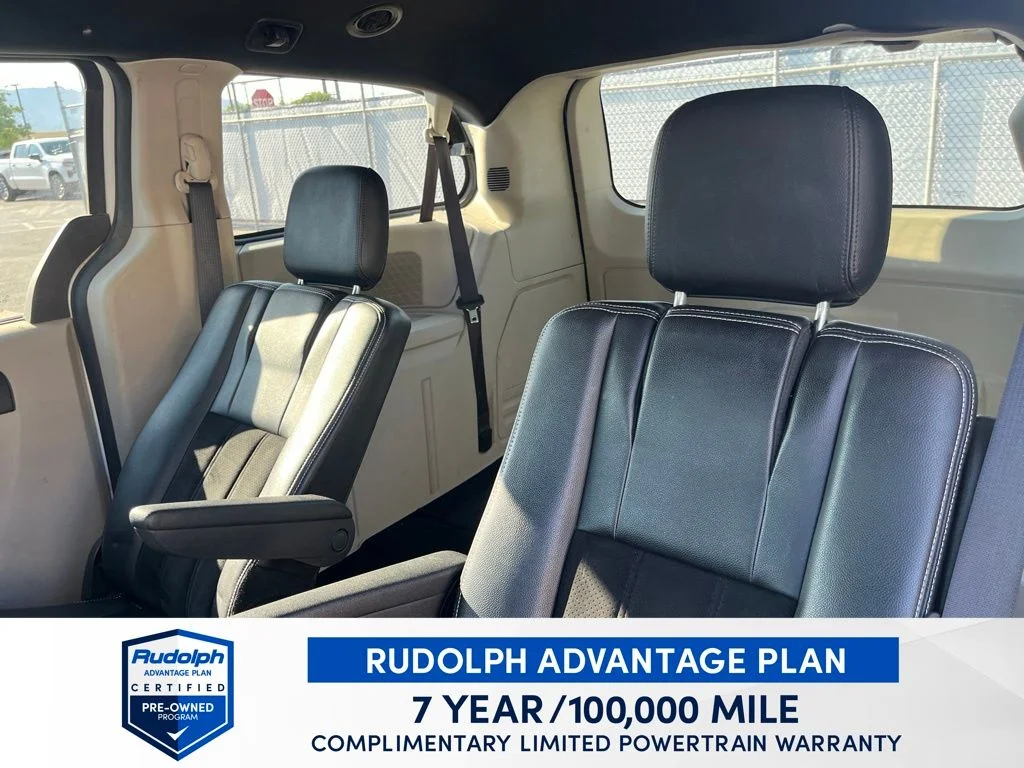 Used 2017 White Dodge SXT image 11