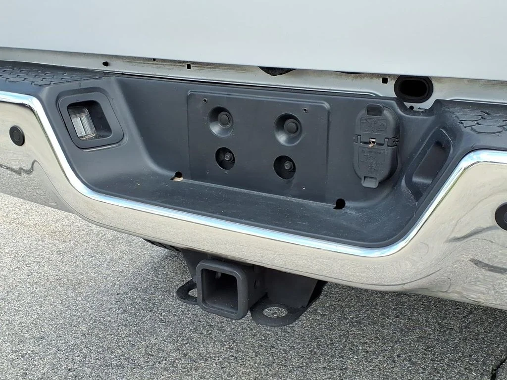 Used 2017 Bright Silver Clearcoat Metallic Ram Tradesman image 4