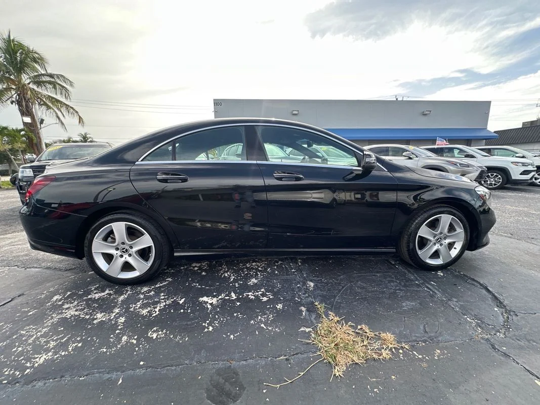 Used 2019 Black Mercedes-Benz 4MATIC® image 7
