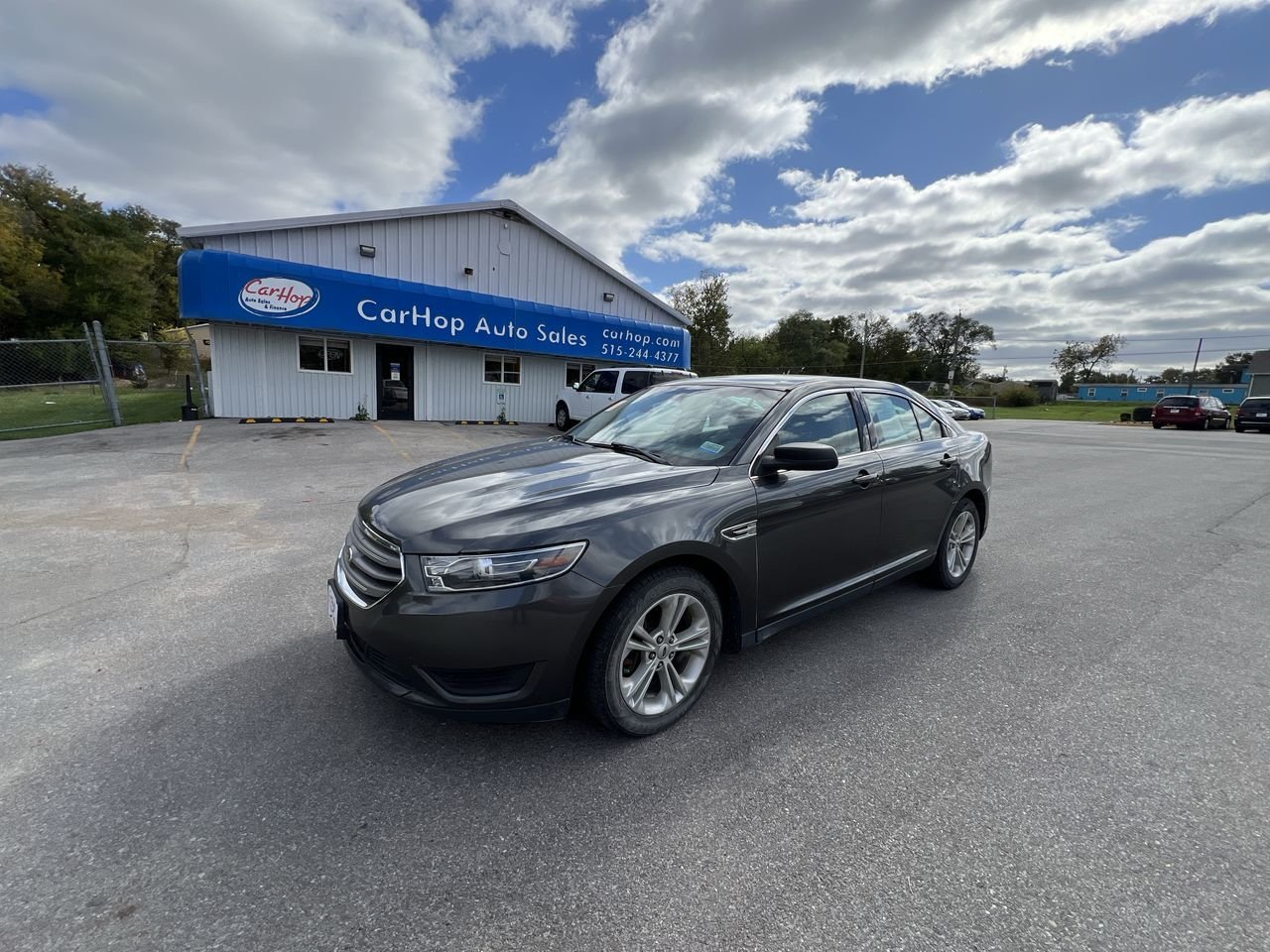 2017 Ford Taurus SE