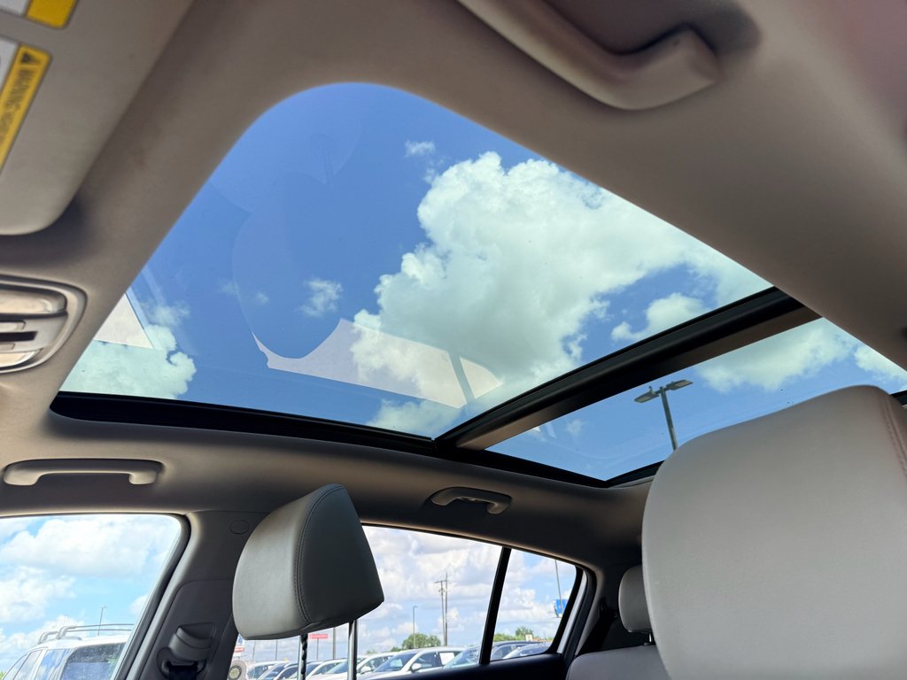 Used 2020 Snow White Pearl Kia EX image 20