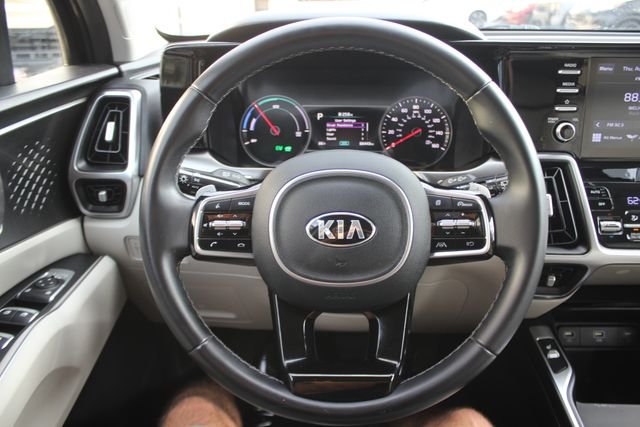 Used 2021 Black Kia S image 13
