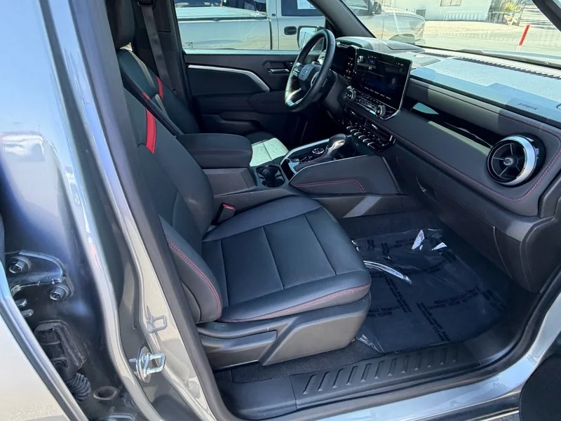 Used 2024 Sterling Gray Metallic Chevrolet Z71 image 16