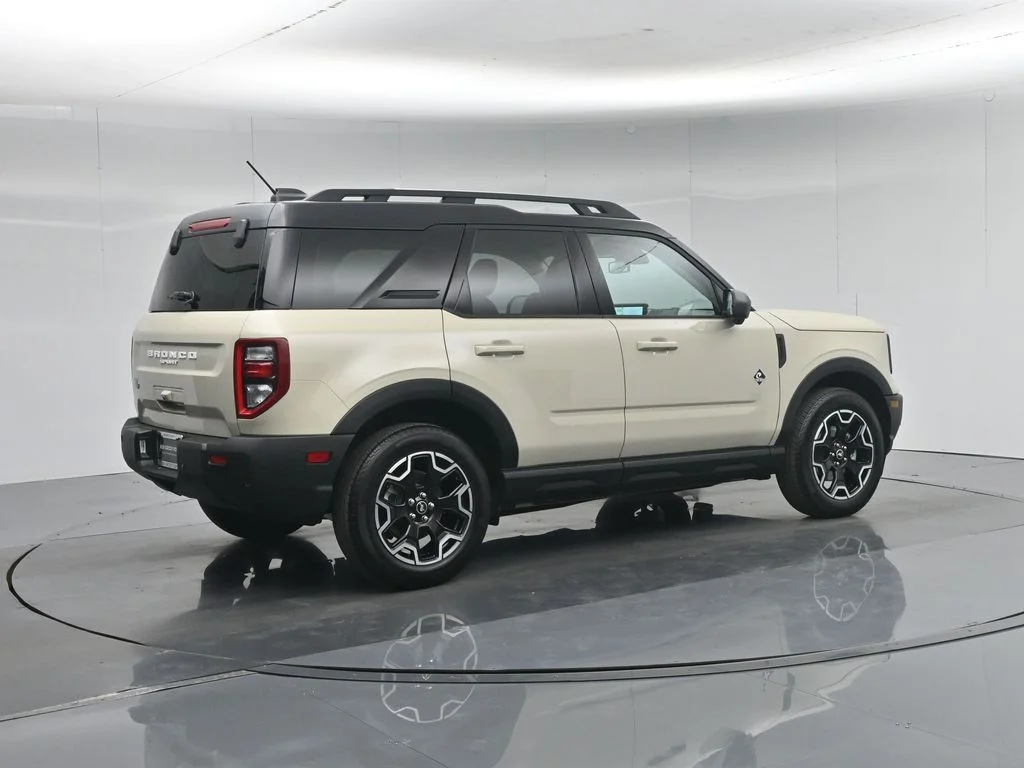 Certified Used 2025 Beige Ford Outer Banks image 30