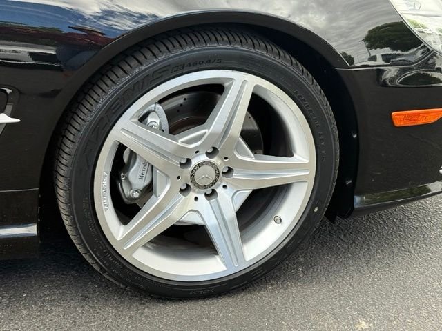Used 2012  Mercedes-Benz SL 550 image 26