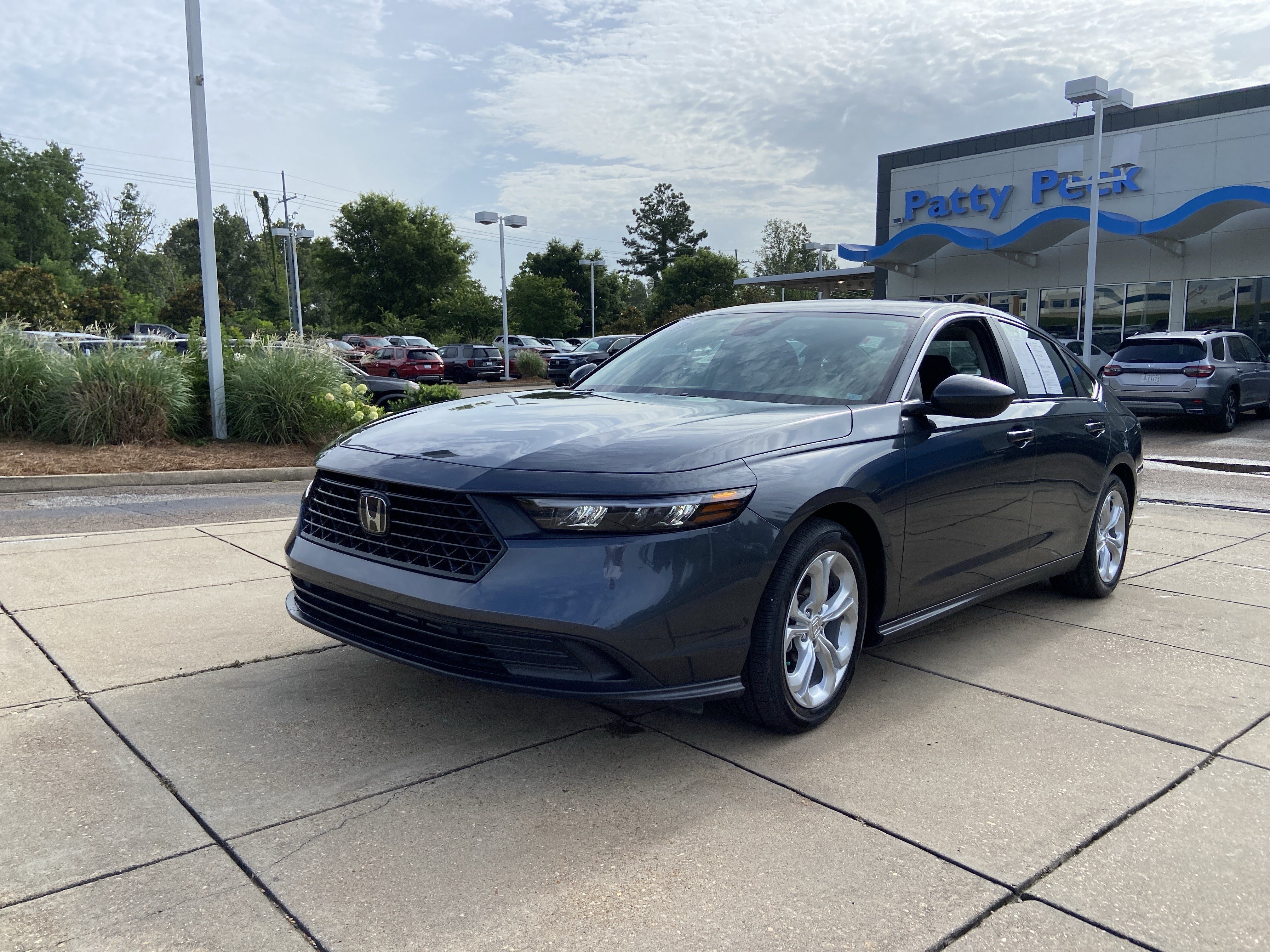 Used 2024 Meteorite Gray Metallic Honda LX image 4