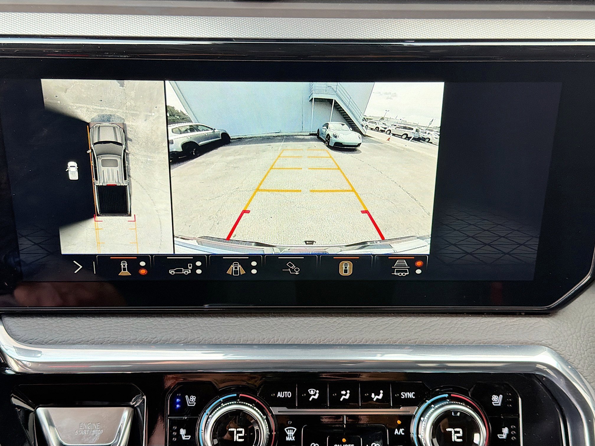 Used 2025 White Frost Tricoat GMC Denali image 32