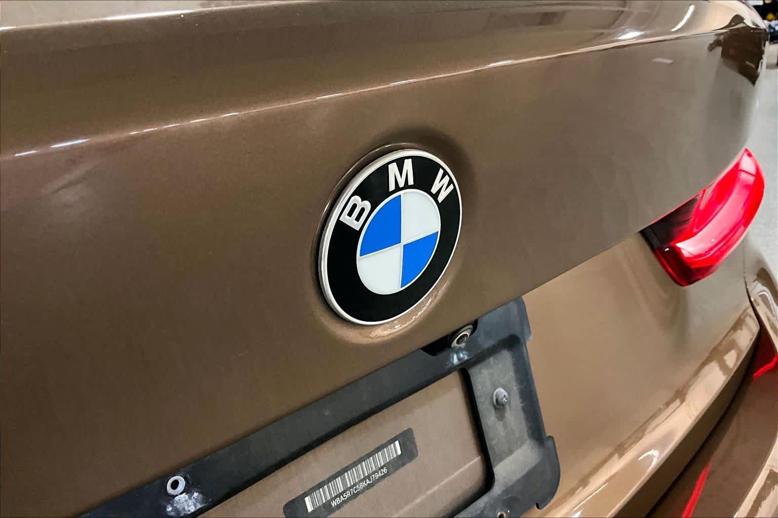 Used 2019 Vermont Bronze Metallic BMW 330i xDrive image 34