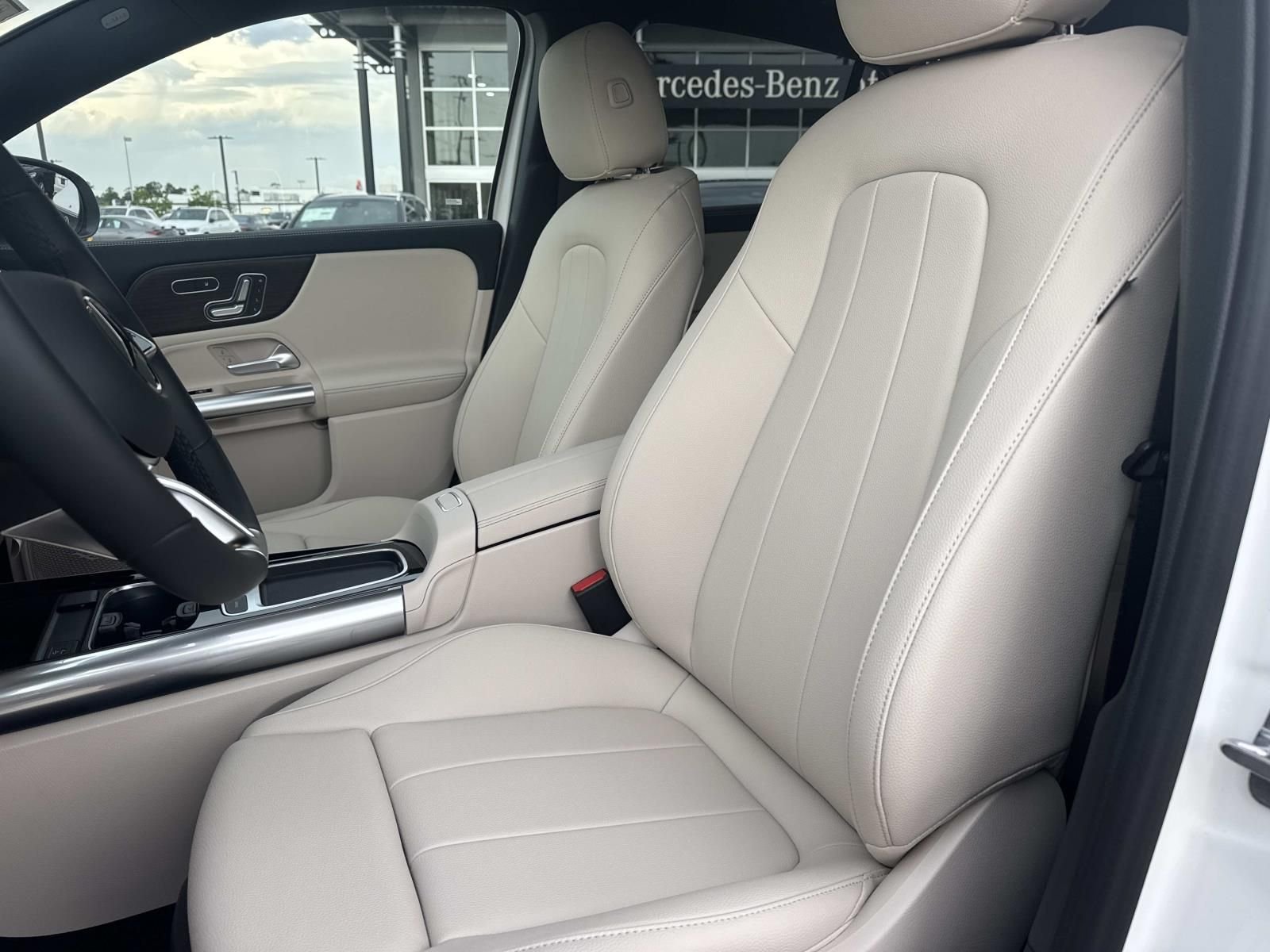 Certified Used 2026 White Mercedes-Benz GLA 250 image 11