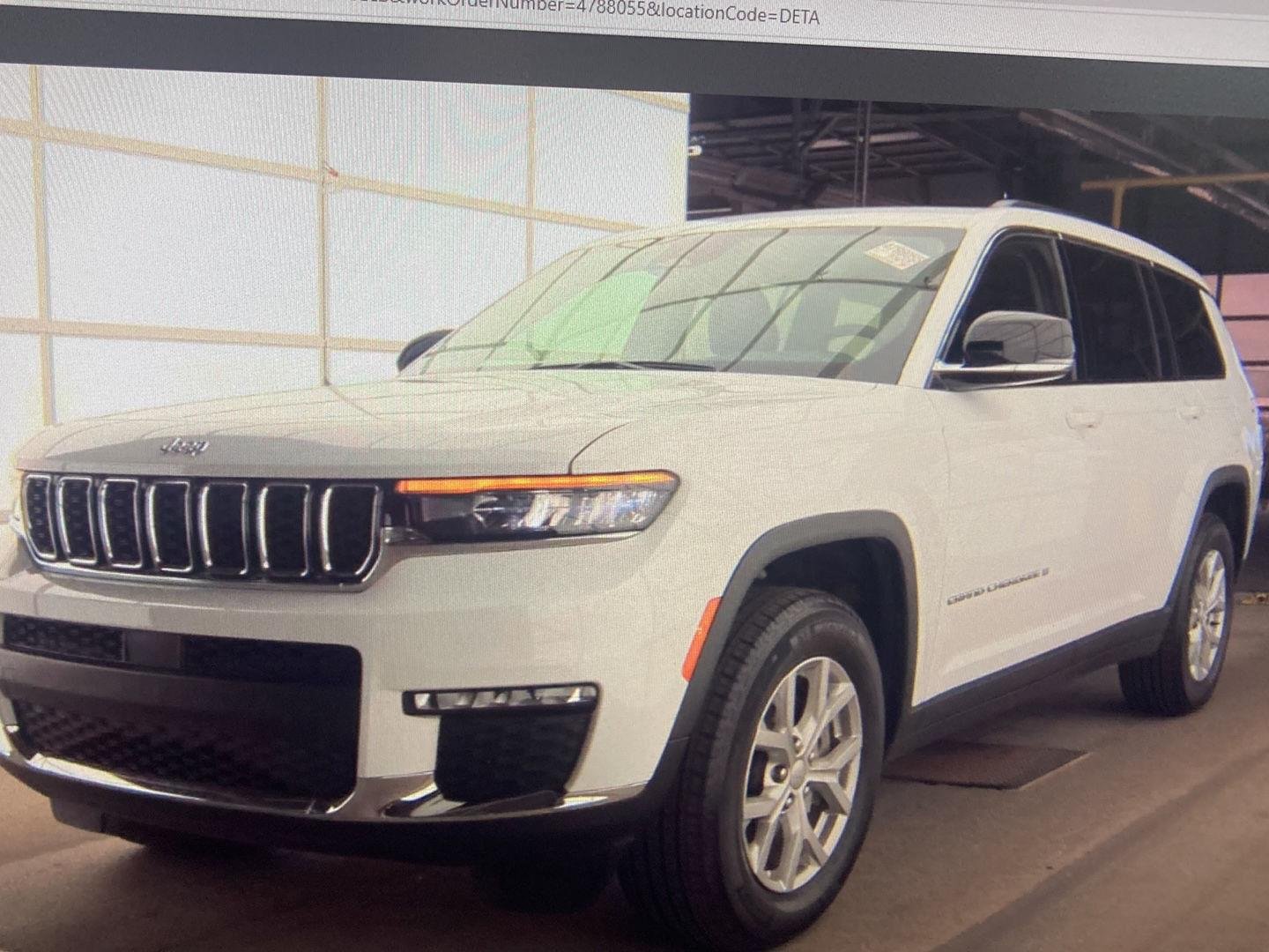 Used 2023 Bright White Clearcoat Jeep Limited image 4