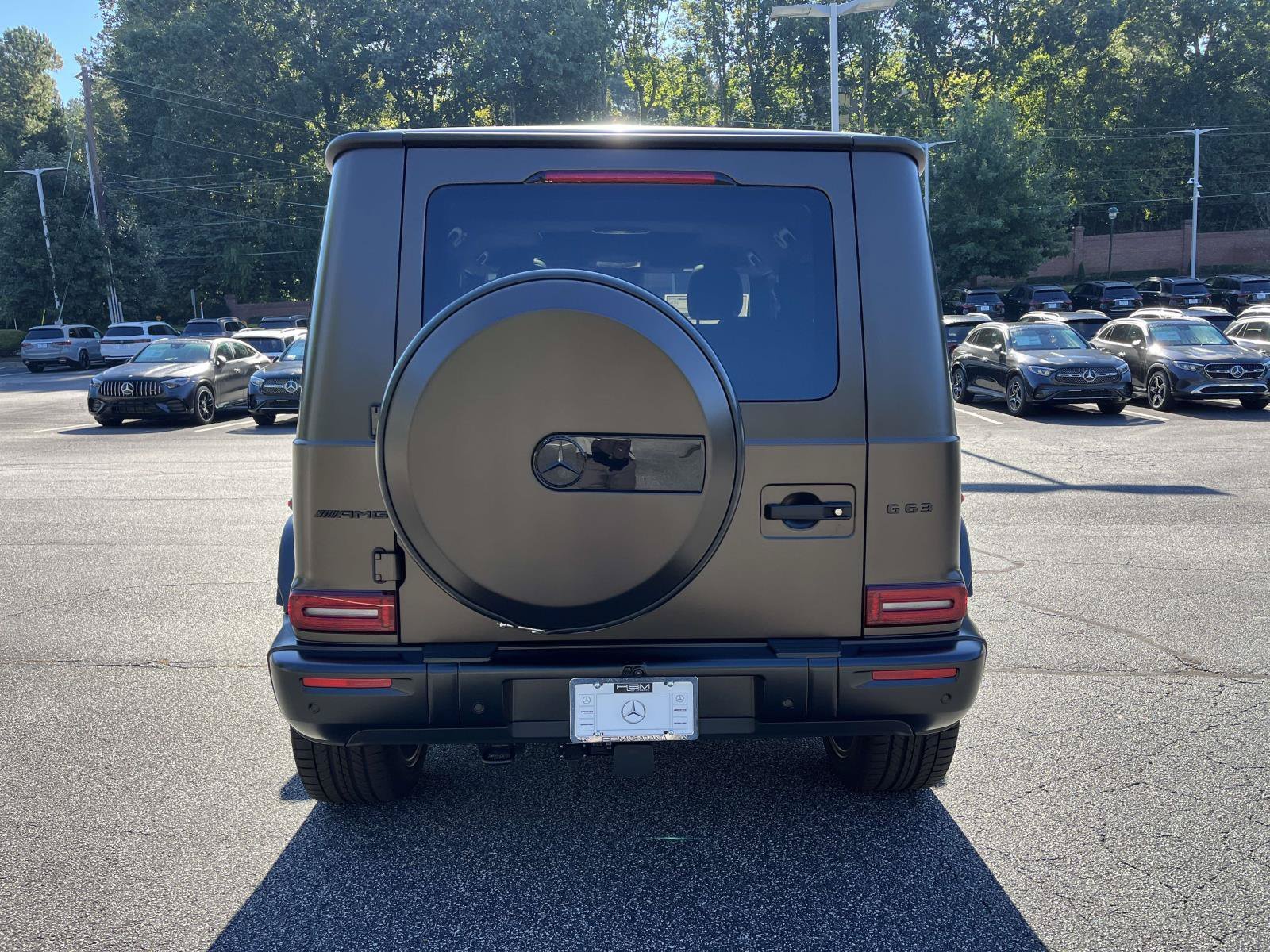 New 2027 MANUFAKTUR Dakota Brown Magno Mercedes-Benz AMG® G 63 SUV image 8