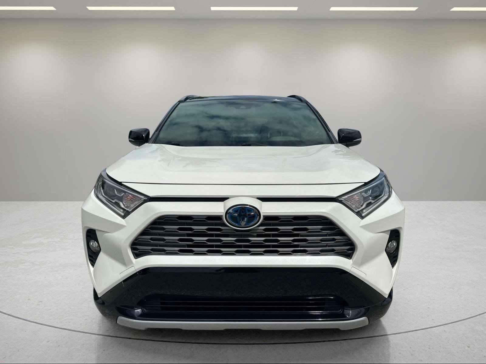 Used 2019 Blizzard Pearl Toyota Hybrid XSE image 8