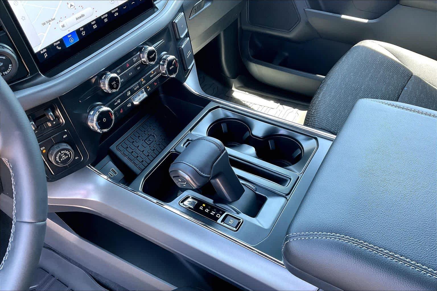 New 2026 Carbonized Gray Metallic Ford XLT image 7