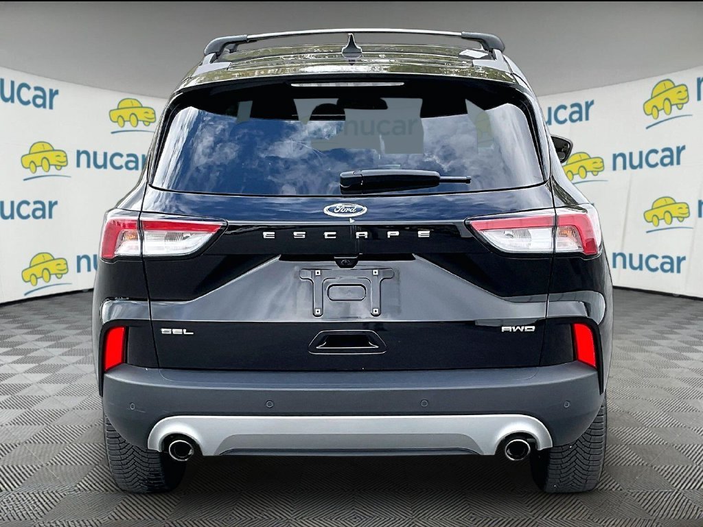 Used 2022 Black Metallic Ford SEL image 5