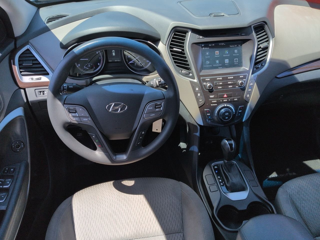 Used 2018 Gray Hyundai SE image 22
