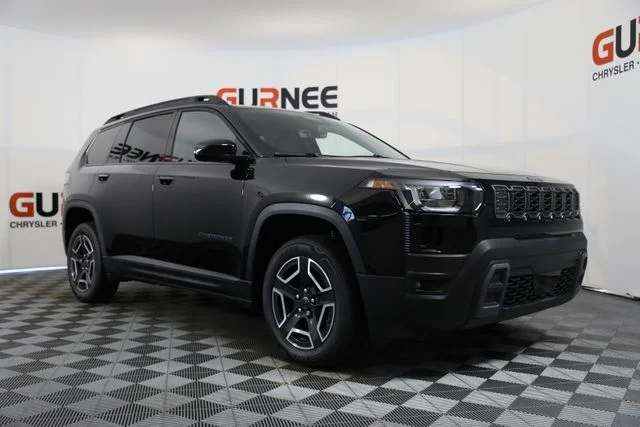 New 2026 Diamond Black Crystal Pearl-Coat Exterior Paint Jeep Laredo image 2