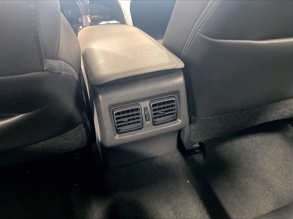 Used 2019 Predawn Gray Mica Toyota XLE image 28