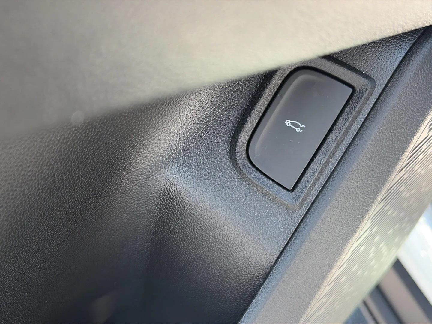 2027 Chevrolet Equinox LT - Photo 10