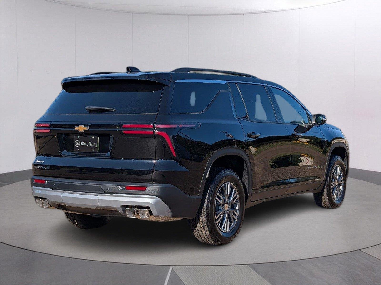 2027 Chevrolet Traverse LT - Photo 6