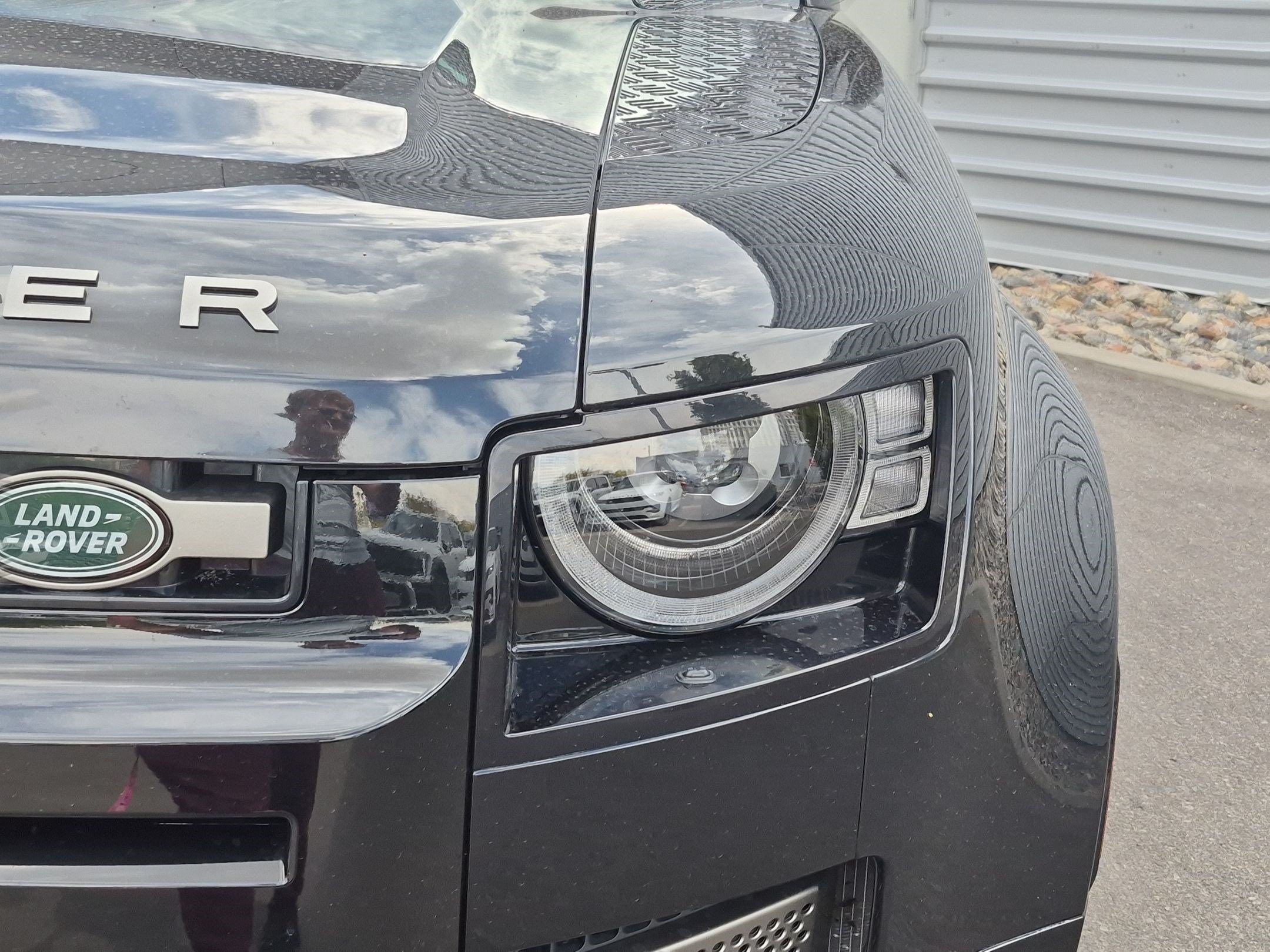 Used 2024 Black Land Rover X-Dynamic SE image 10