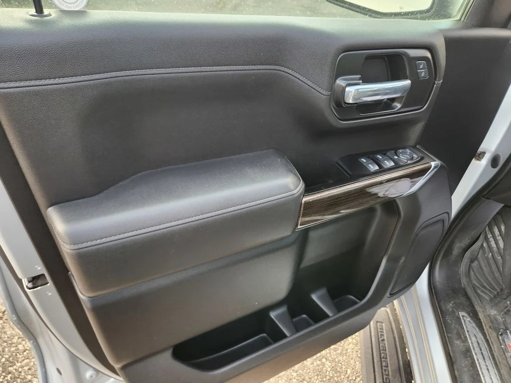 Used 2022 Silver Chevrolet Trail Boss Crew 4X4 image 33