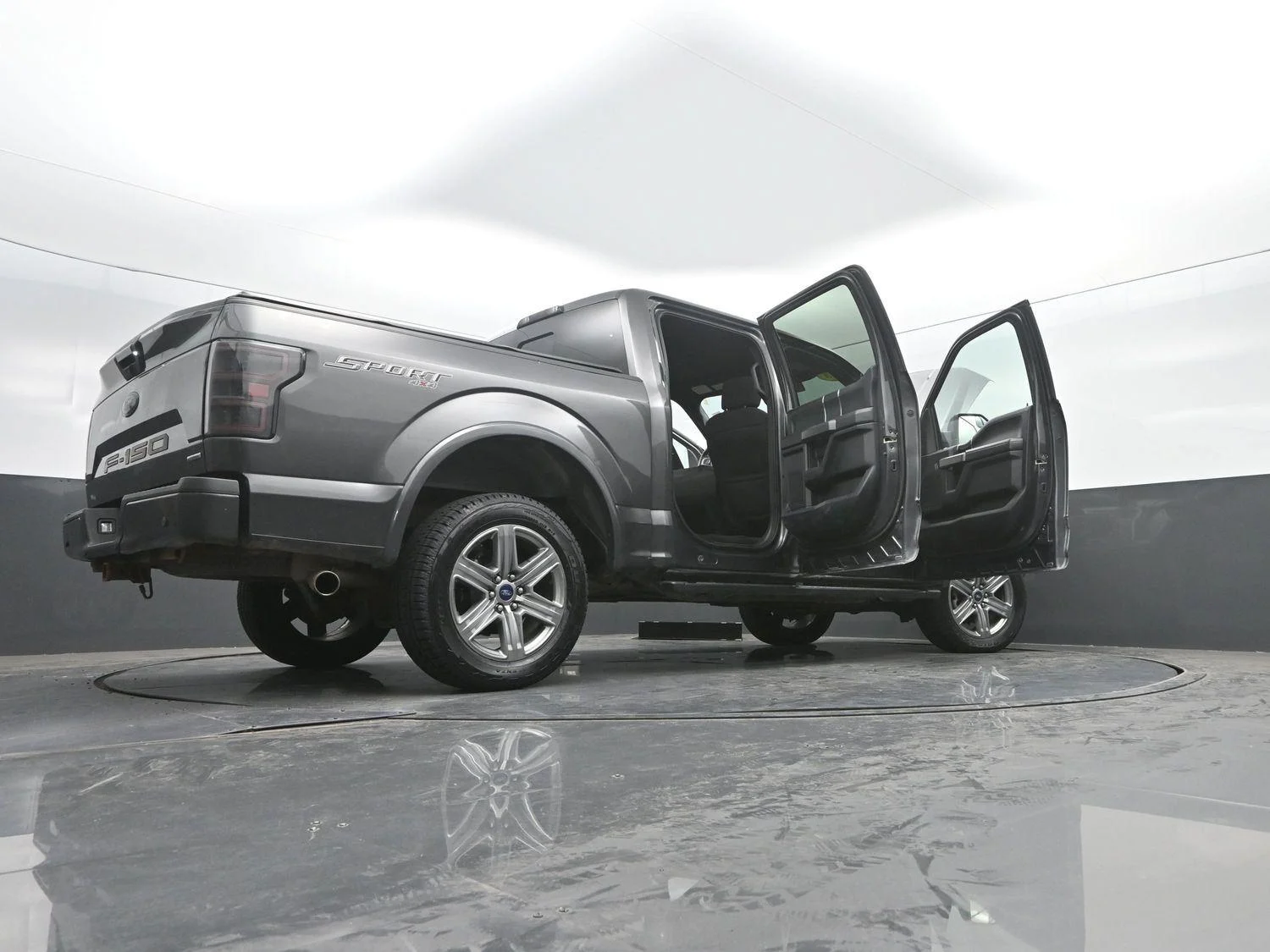 Used 2018 Magnetic Ford XLT image 48