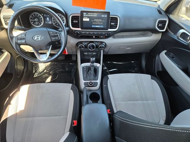 Certified Used 2022 Silver Hyundai SEL image 9