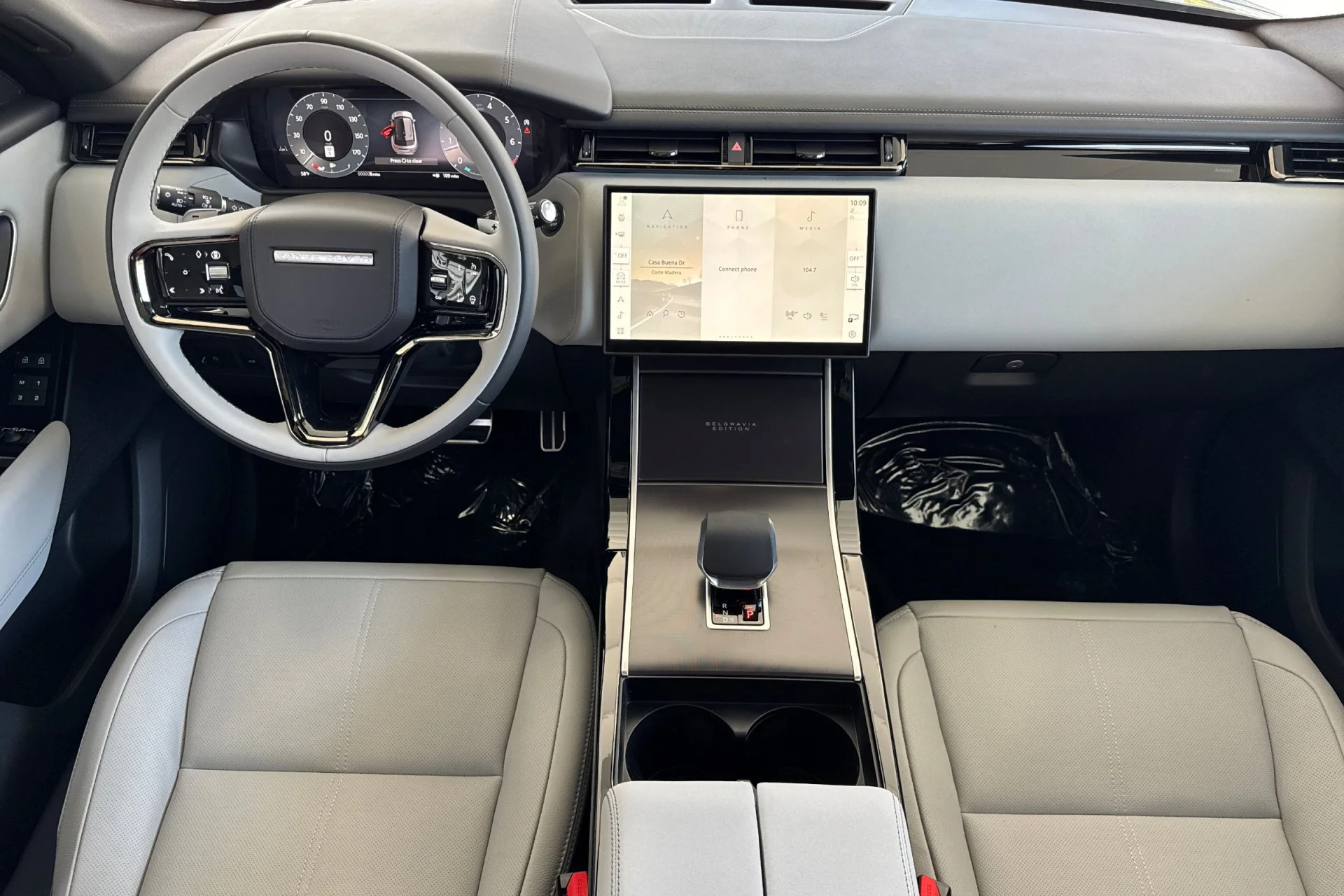 New 2026 Batumi Gold Land Rover Belgravia Edition image 3
