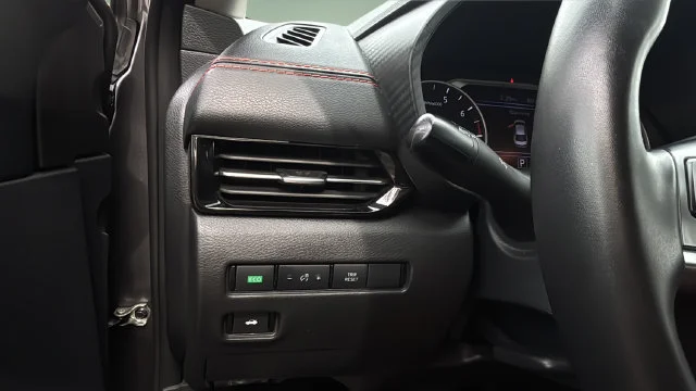 Used 2025  Nissan SR image 21